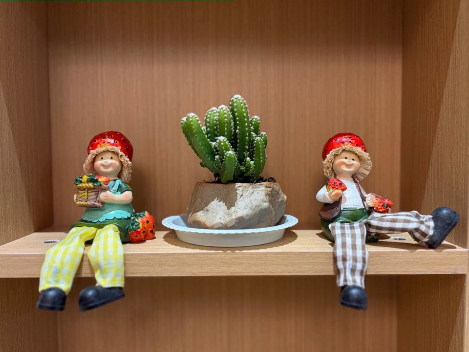 Country Style Shelf Sitter Figurine