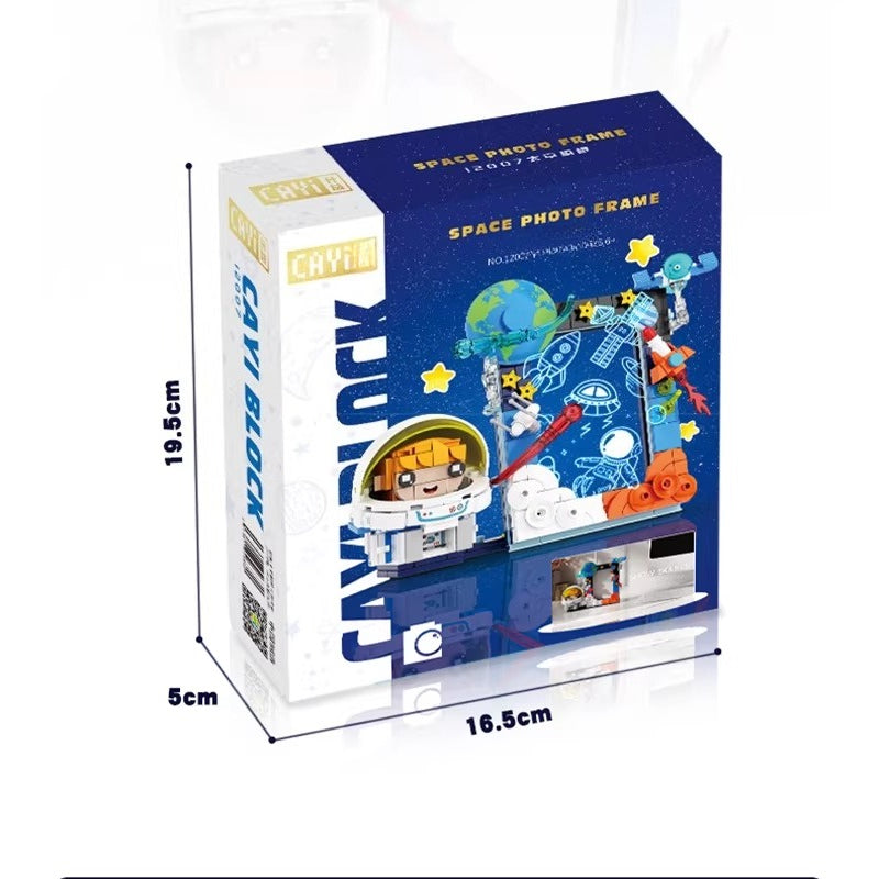 Astronaut Photo Frame Building Kit