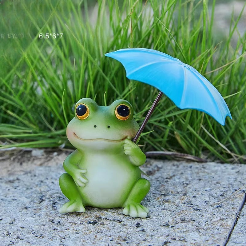 Miniature Frog Figurine for Desk and Garden Decor – Fantastikurios