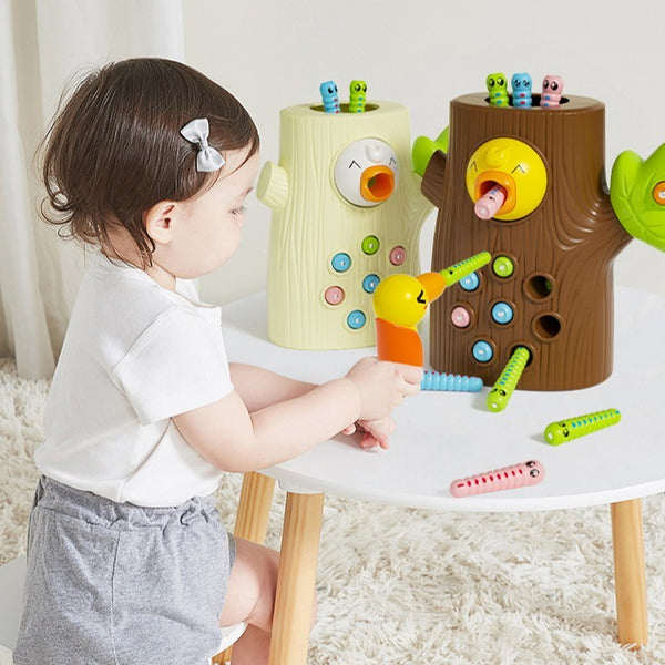 Woodpecker Magnetic Catch and Feed Play Set
