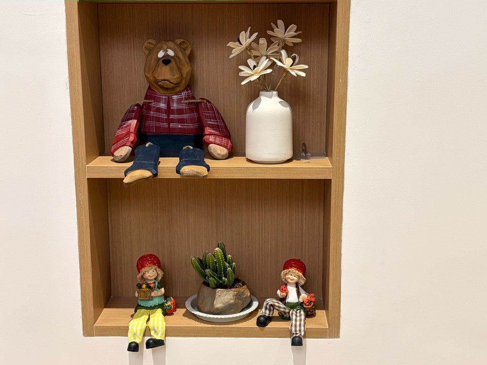 Country Style Shelf Sitter Figurine