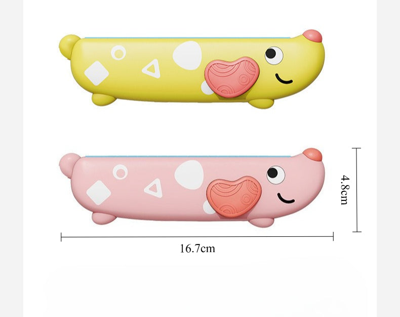 Two cartoon dog-shaped containers, one yellow and one pink, with measurements displayed.