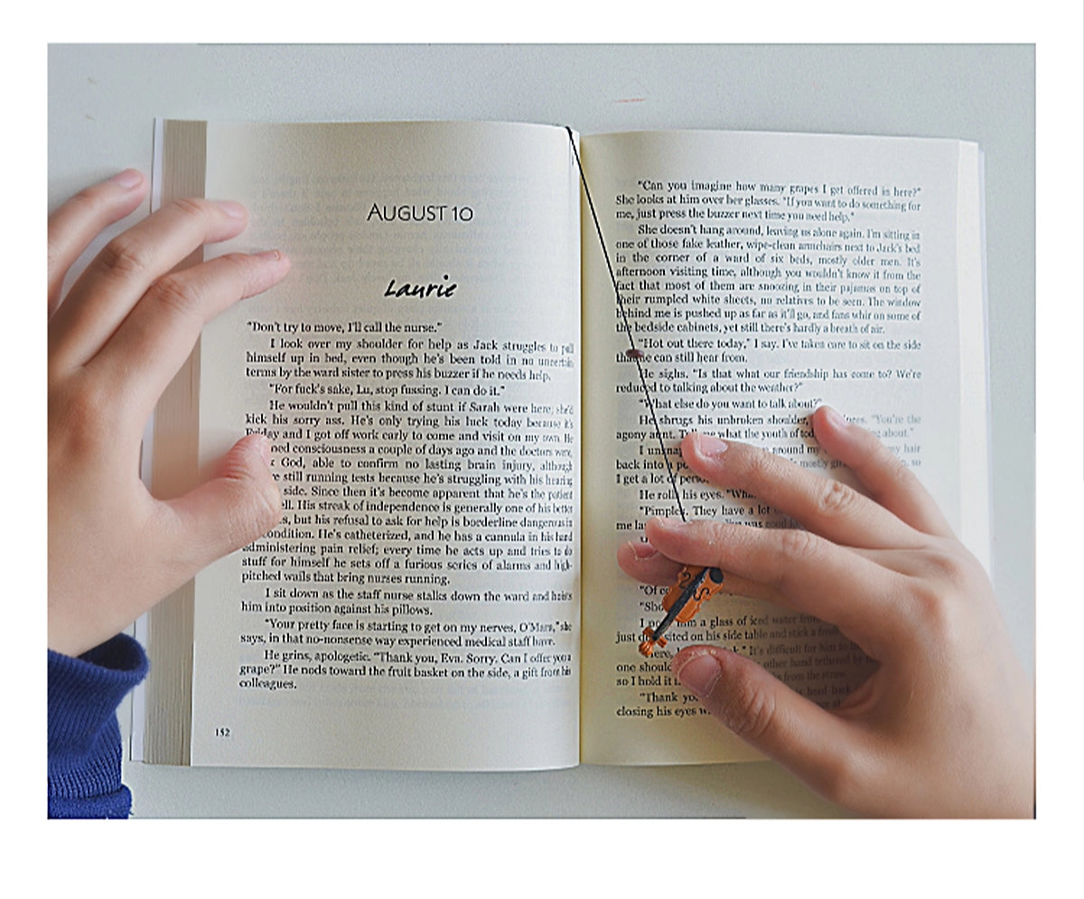 Retractable Violin Musical Bookmark
