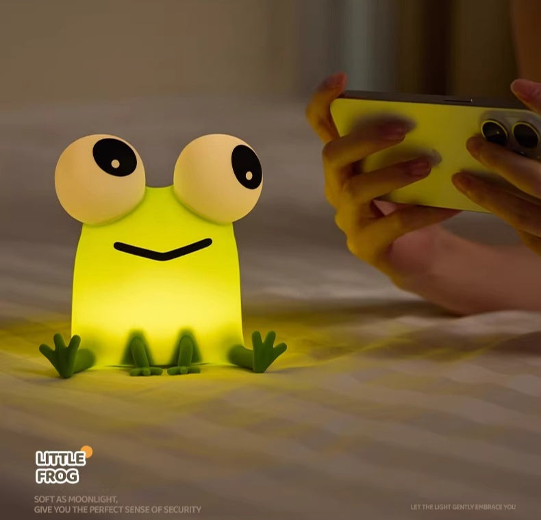 Big Eyed Frog Silicone Night Light