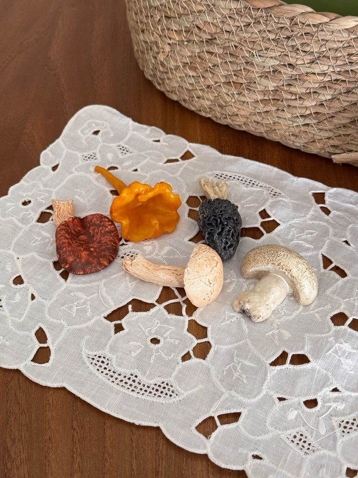 Hand-Painted Mushroom Resin Chopstick Rest