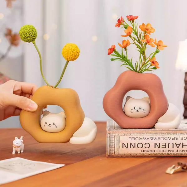 Mischievous Cat Vase and Artificial Flower Ornament
