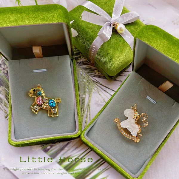 Little Horse Brooch Gift Set