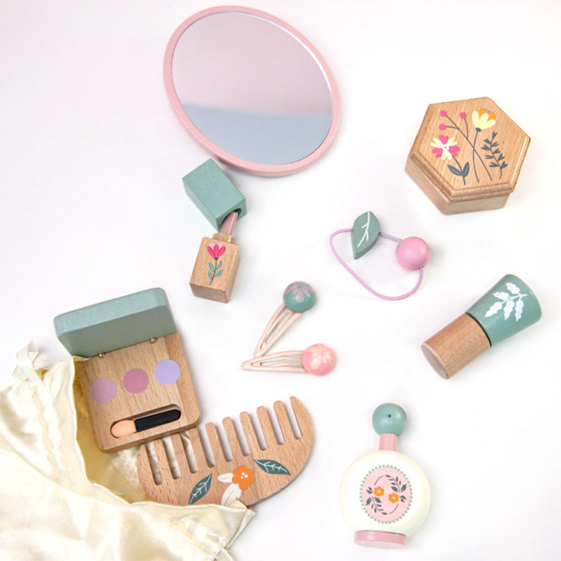 "Little Stylist" Wooden Make-Up & Beauty Kit with Bag Fantastik Curios