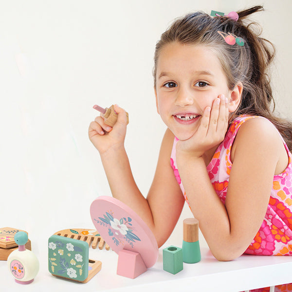"Little Stylist" Wooden Make-Up & Beauty Kit with Bag