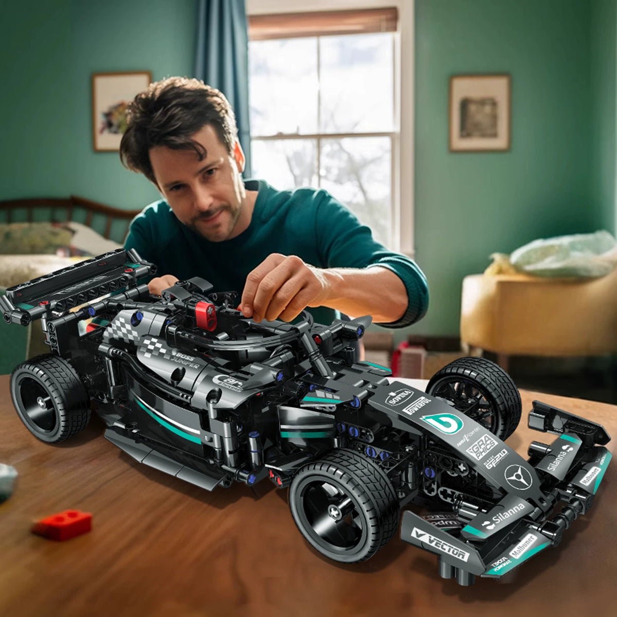 Mercedes-AMG F1 Racing Car Building Set