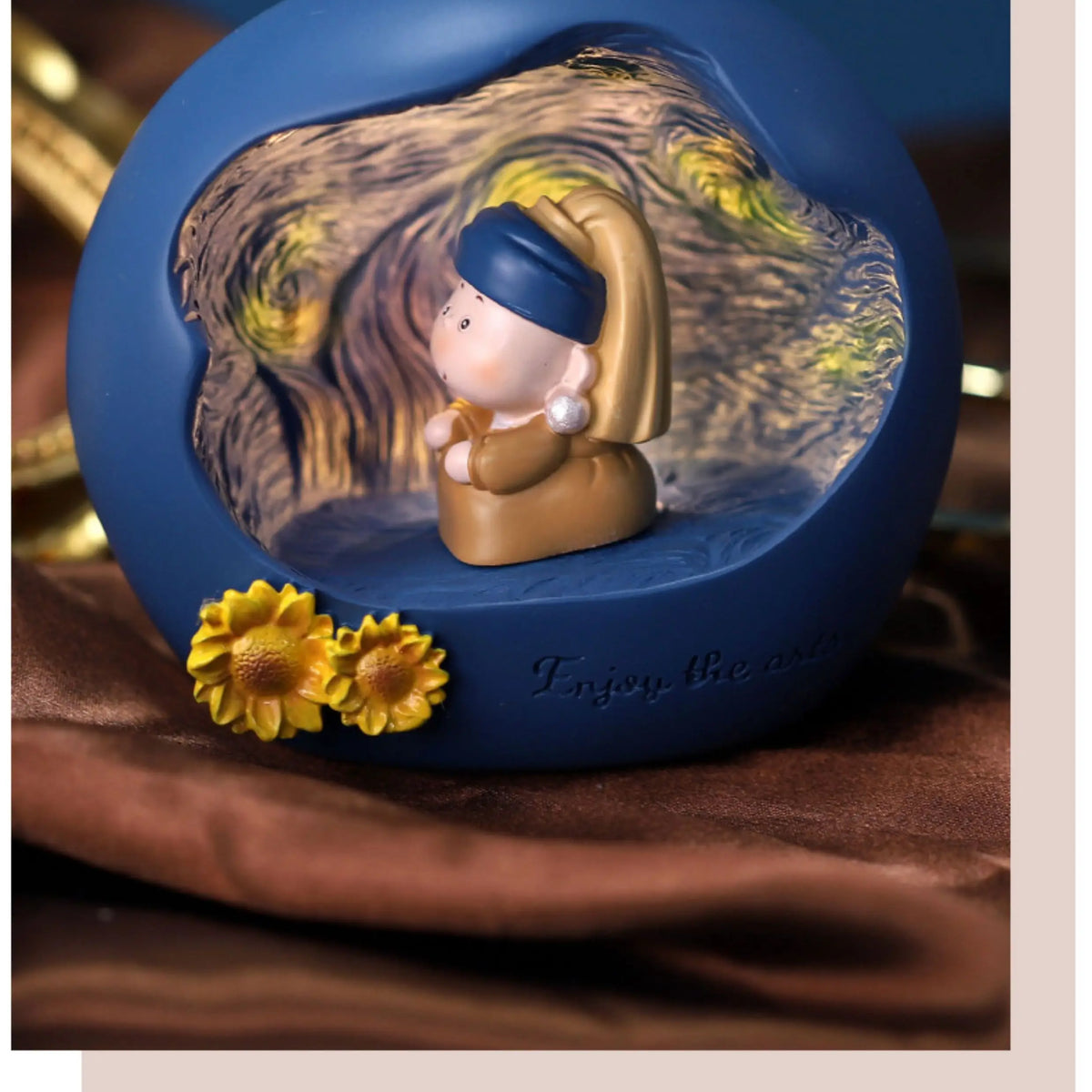 Artistic Shell and Pearl Night Light Ornament