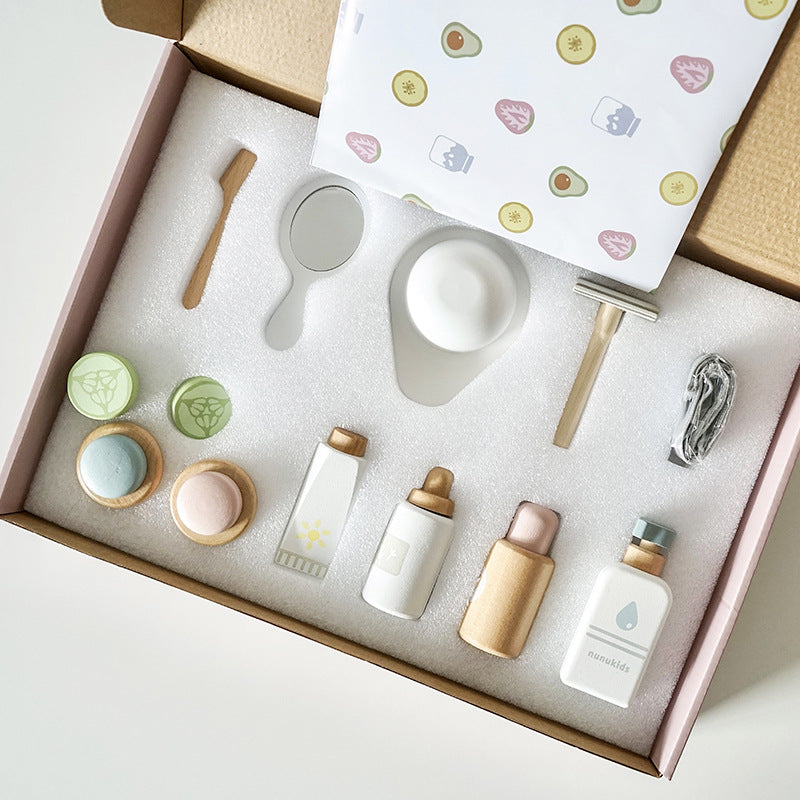 Wooden Pamper Day & Spa Mask Play Set