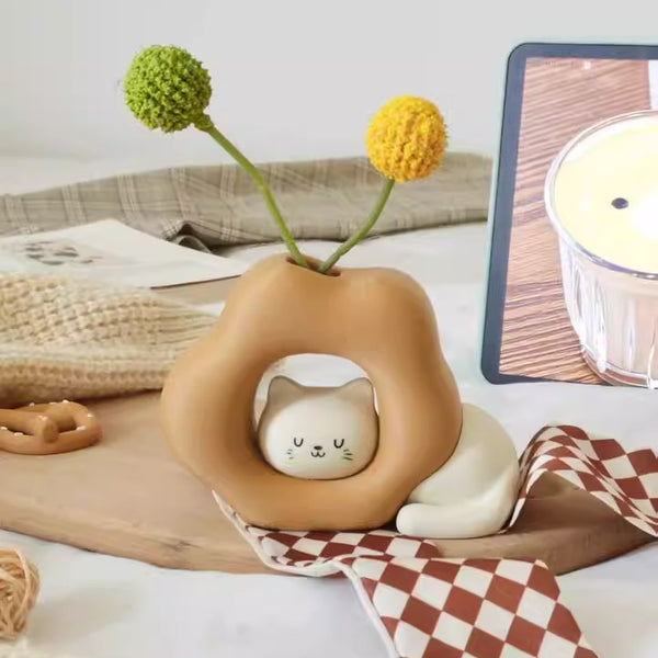 Mischievous Cat Vase and Artificial Flower Ornament