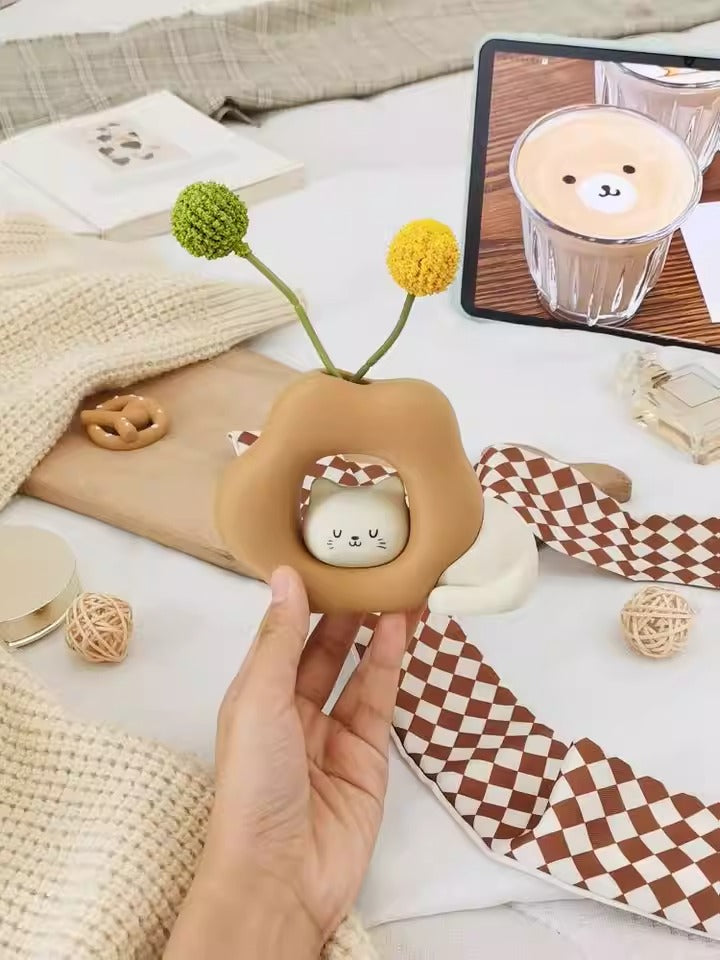 Mischievous Cat Vase and Artificial Flower Ornament