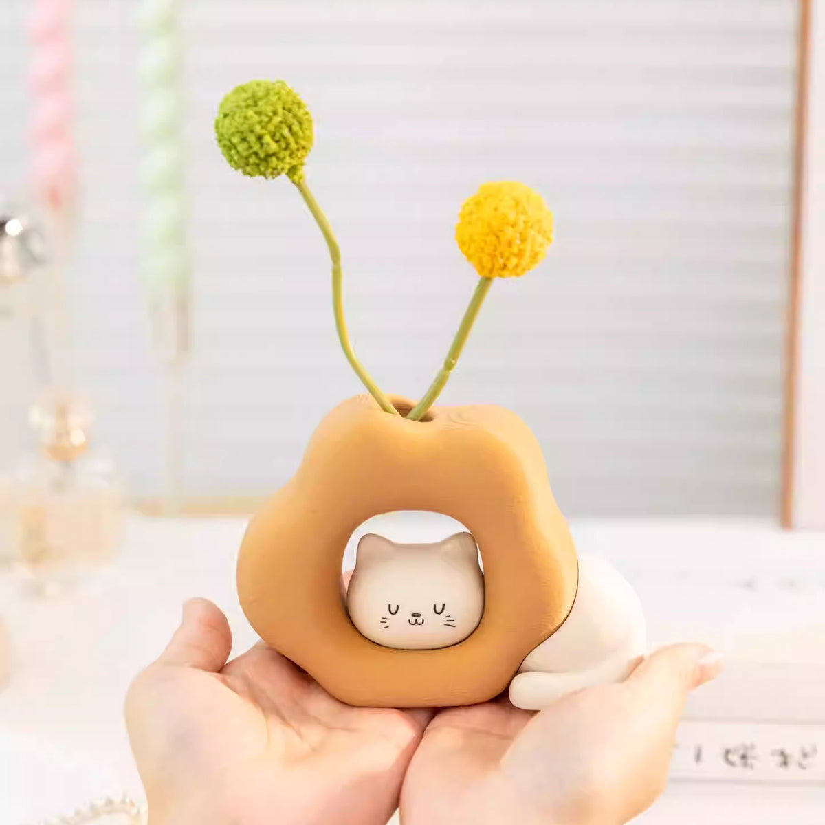 Mischievous Cat Vase and Artificial Flower Ornament